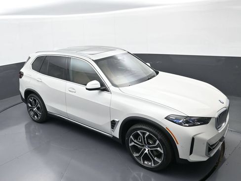 New 2026 BMW X5 xDrive40i w/ Premium Package AWD/4WD image 30