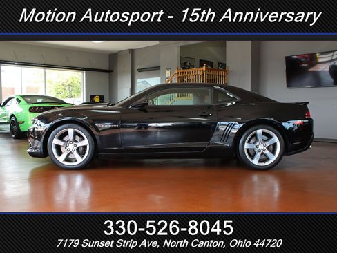 Used 2014 Chevrolet Camaro SS w/ RS Package RWD image 5