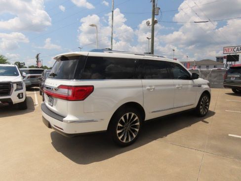 Used 2021 Lincoln Navigator L Reserve w/ Luxury Package AWD/4WD image 9