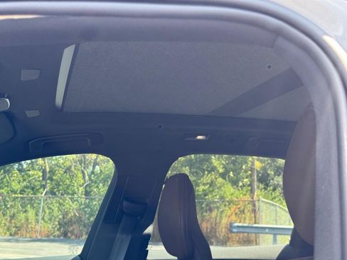 Used 2022 Volvo XC60 B5 Momentum w/ Advanced Package image 22