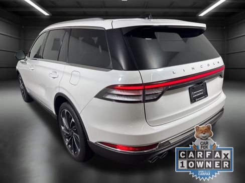 Certified 2025 Lincoln Aviator Reserve w/ Illumination Package image 4
