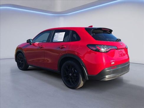 Used 2023 Honda HR-V Sport image 3
