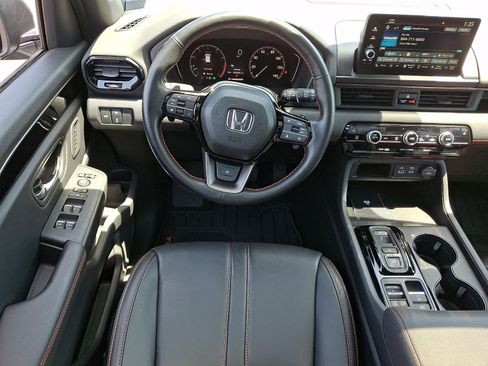 Used 2024 Honda Pilot TrailSport image 13