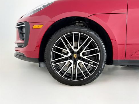 Used 2023 Porsche Macan Turbo AWD/4WD image 32