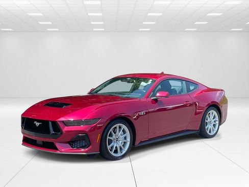 Used 2025 Ford Mustang GT Premium RWD image 3