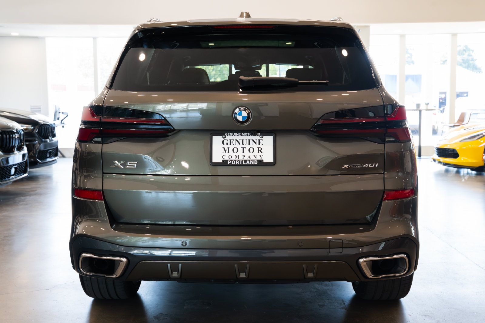 Used 2024 BMW X5 xDrive40i w/ M Sport Package AWD/4WD image 5
