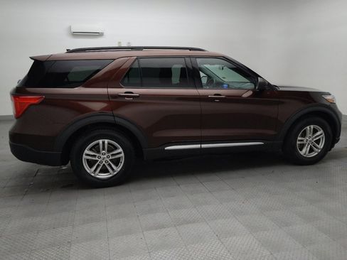 Used 2020 Ford Explorer XLT w/ Equipment Group 202A RWD image 10