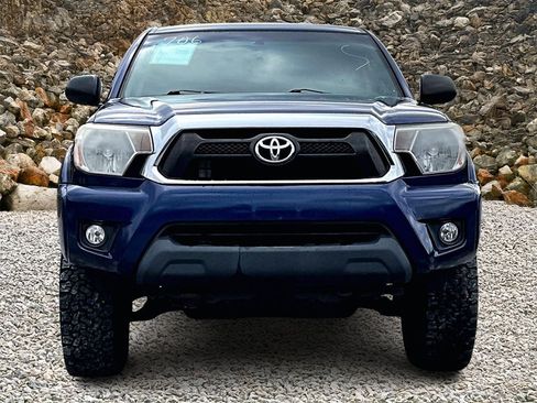 Used 2015 Toyota Tacoma 4x4 Double Cab image 3