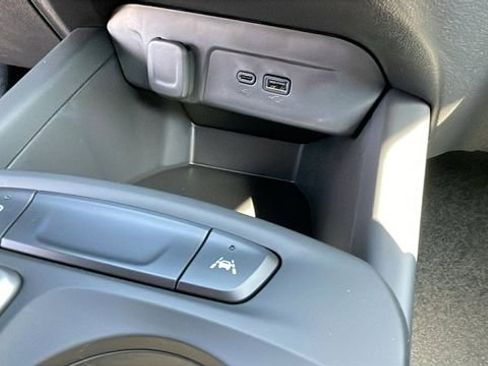 New 2026 Chevrolet Trax RS FWD image 17
