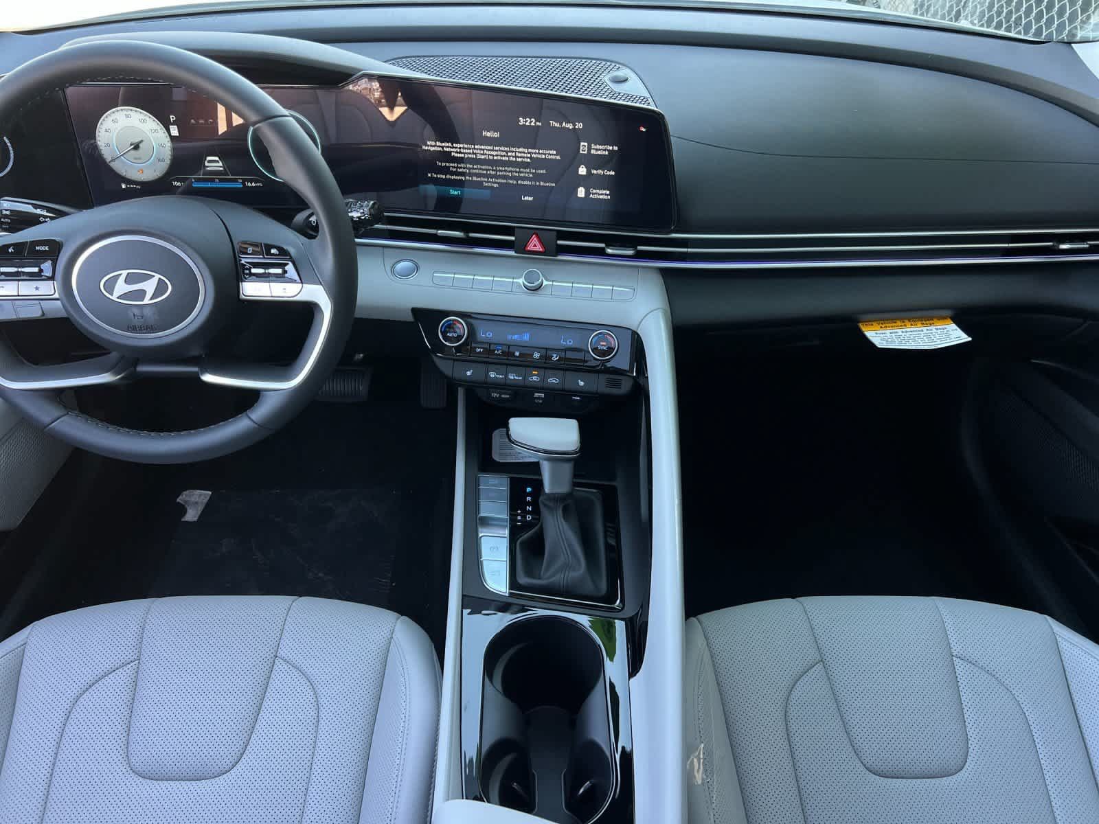Used 2026 Hyundai Elantra Limited FWD image 4