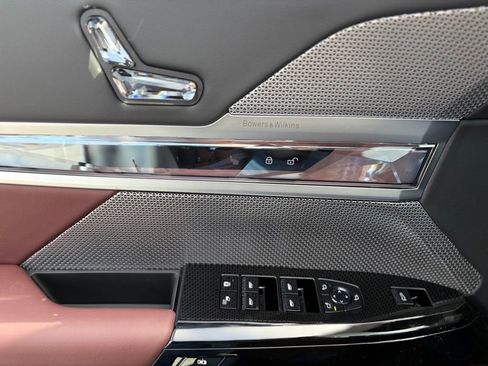 Certified 2025 BMW 760i xDrive 760i xDrive w/ Executive Package image 16