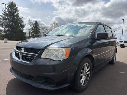 Used 2013 Dodge Grand Caravan SXT w/ Rear Park Assist Pkg