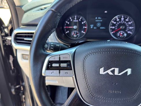 Certified 2022 Kia Telluride EX w/ EX Premium Package FWD image 16