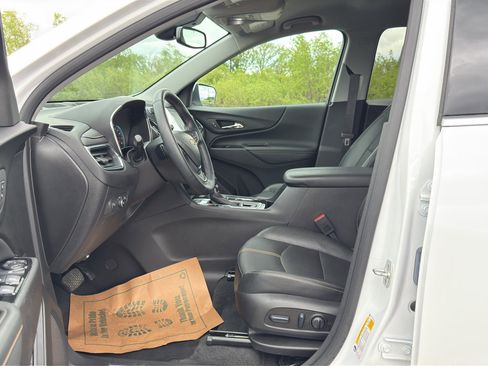 Used 2024 Chevrolet Equinox Premier AWD/4WD image 13