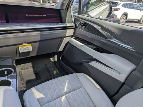 New 2025 Cadillac Escalade IQ Luxury 1 image 18