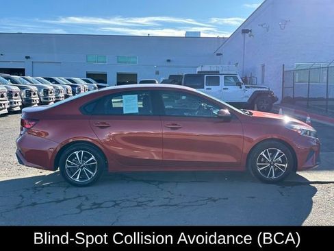 Used 2023 Kia Forte LXS w/ LXS Technology Package image 6