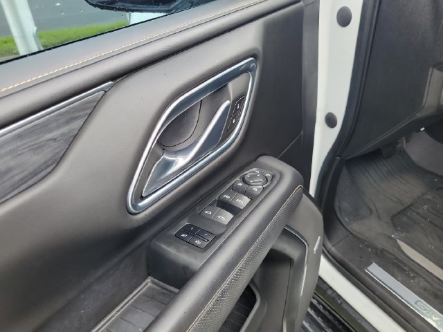 Used 2021 GMC Yukon XL SLT w/ SLT Premium Package RWD image 18