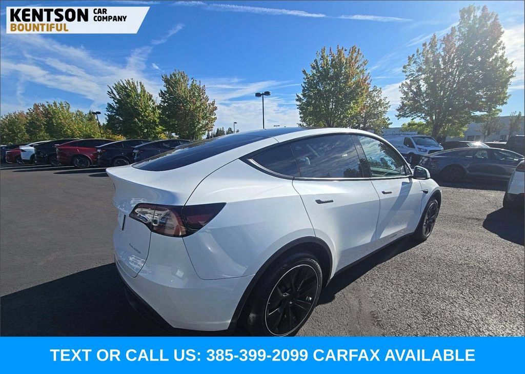 Used 2023 Tesla Model Y Long Range AWD/4WD image 5
