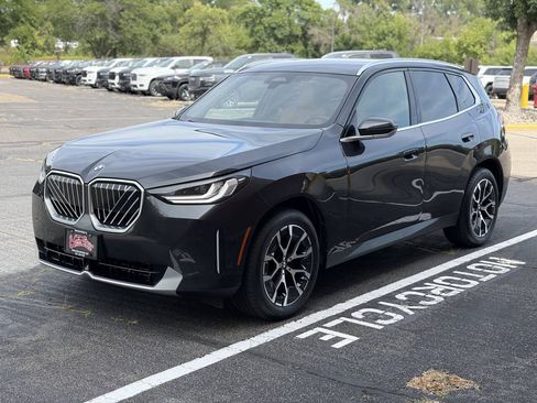 Used 2025 BMW X3 xDrive30i w/ Convenience Package AWD/4WD image 3