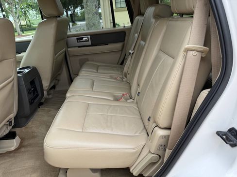 Used 2013 Ford Expedition XLT RWD image 14