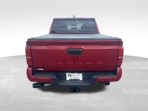 Used 2025 Toyota Tacoma TRD Sport AWD/4WD image 4