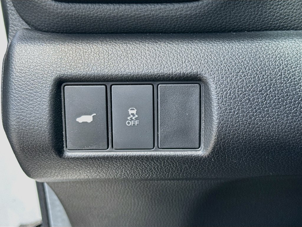 Used 2025 Honda Pilot Touring image 11
