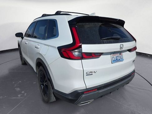 Used 2024 Honda CR-V Sport Touring image 4