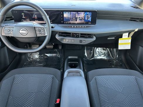 New 2026 Nissan Leaf FWD image 16