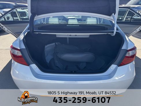 Used 2016 Toyota Camry XLE image 40