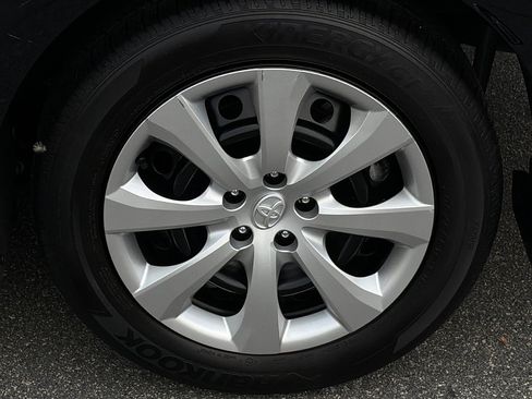 Used 2025 Toyota Corolla LE FWD image 7
