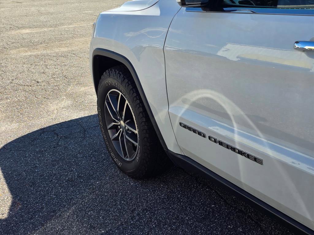 Used 2018 Jeep Grand Cherokee Limited w/ Luxury Group II AWD/4WD image 18