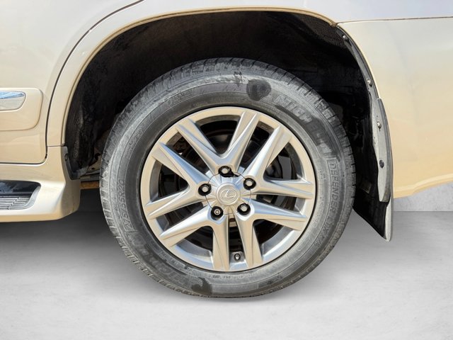 Used 2013 Lexus LX 570 4WD w/ Luxury Pkg image 20