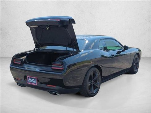 Used 2016 Dodge Challenger R/T RWD image 8