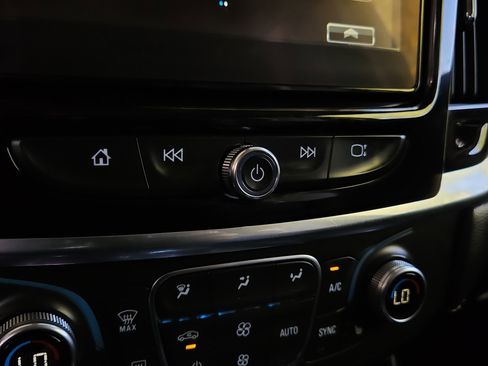 Used 2019 Chevrolet Traverse RS w/ LPO, Cargo Package image 16