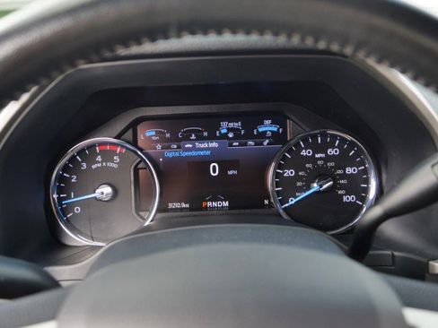 Used 2022 Ford F350 Lariat w/ Black Appearance Package image 7