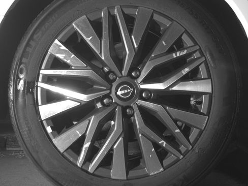 Used 2025 Nissan Altima 2.5 SV FWD image 18