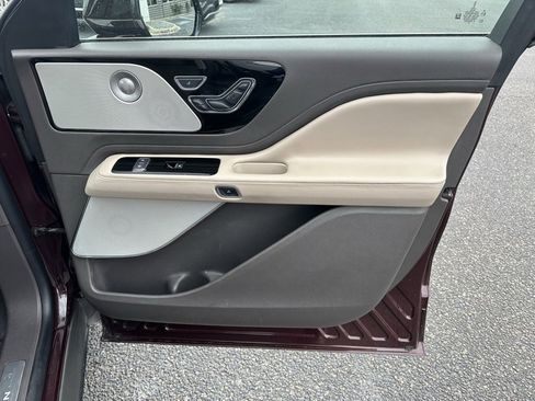 Used 2022 Lincoln Aviator Reserve w/ Equipment Group 201A image 21