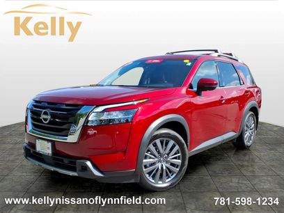 Used 2024 Nissan Pathfinder SL w/ SL Premium Package