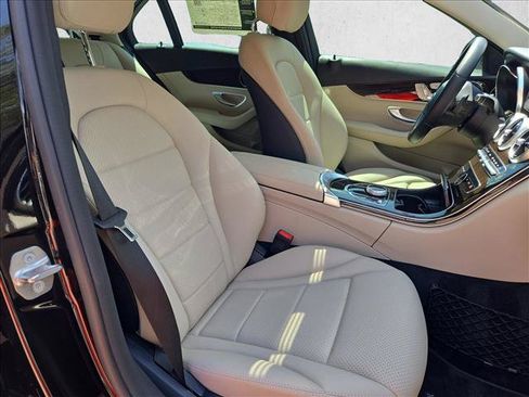 Used 2020 Mercedes-Benz C 300 Sedan image 18