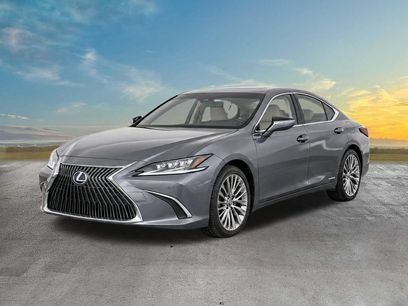 Used 2022 Lexus ES 300h Ultra Luxury w/ Accessory Package 2
