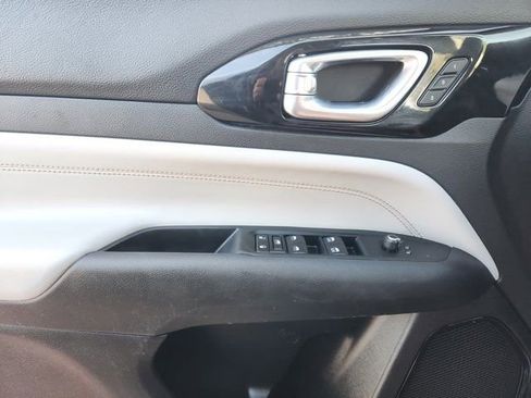 Used 2022 Jeep Compass Limited w/ Elite Group image 24