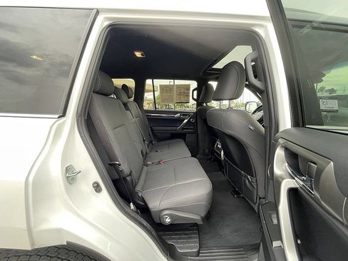 Used 2023 Lexus GX 460 Premium w/ Premium Plus Package AWD/4WD image 24