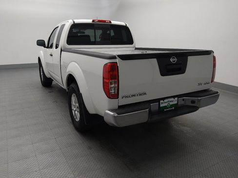 Used 2020 Nissan Frontier SV AWD/4WD image 6