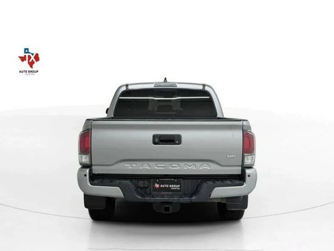 Used 2022 Toyota Tacoma TRD Sport RWD image 8