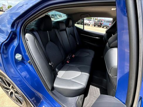 Used 2024 Toyota Camry SE image 20