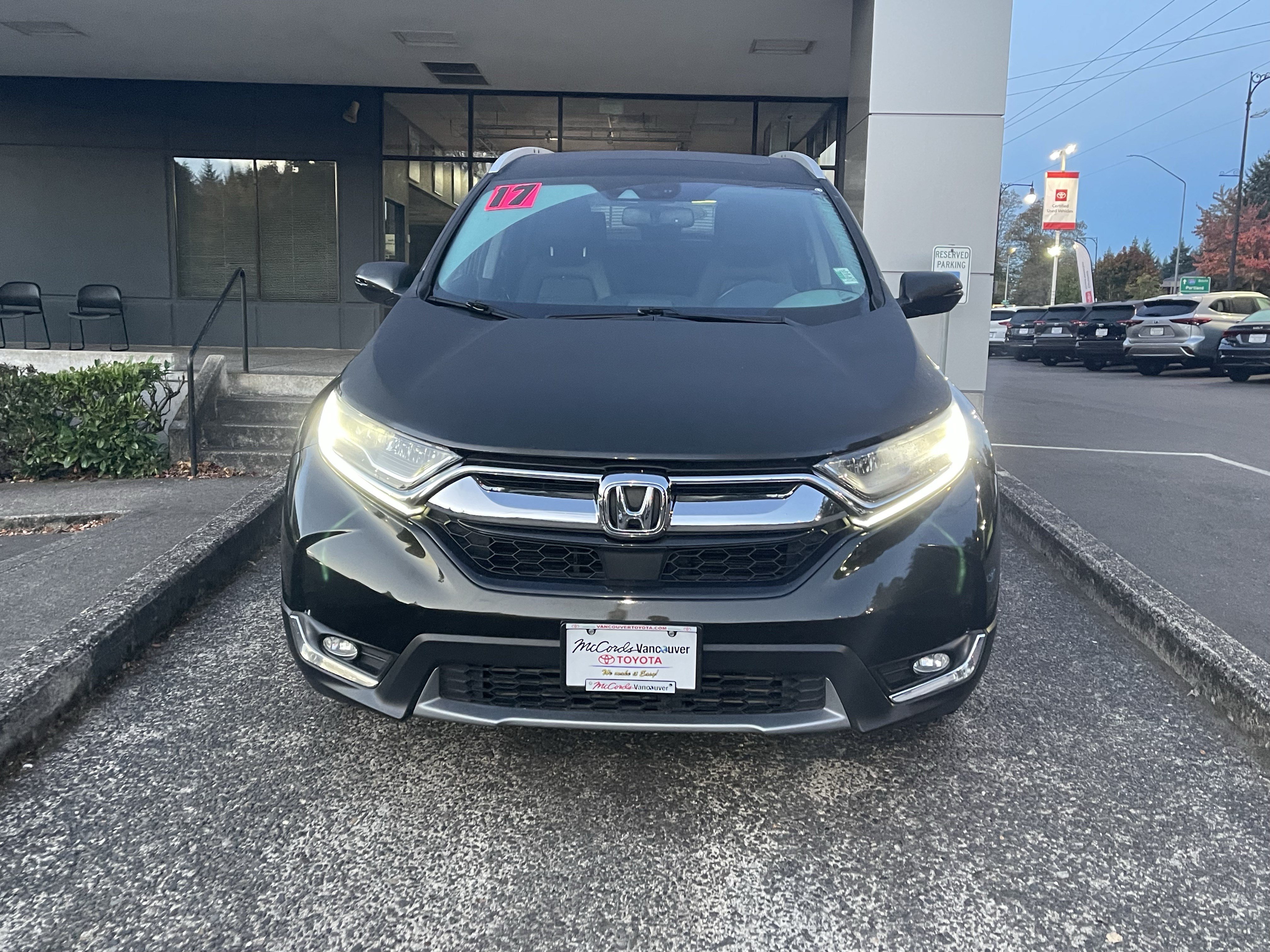 Used 2017 Honda CR-V Touring image 2