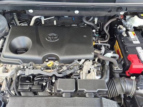 Used 2021 Toyota RAV4 XLE Premium FWD image 21
