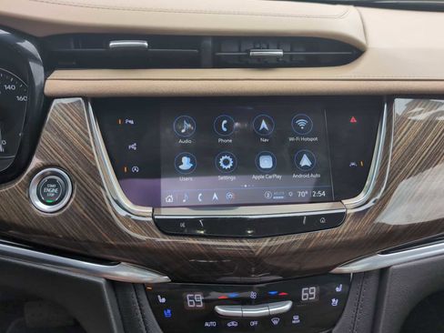 Used 2024 Cadillac XT6 Premium Luxury w/ Platinum Package AWD/4WD image 14