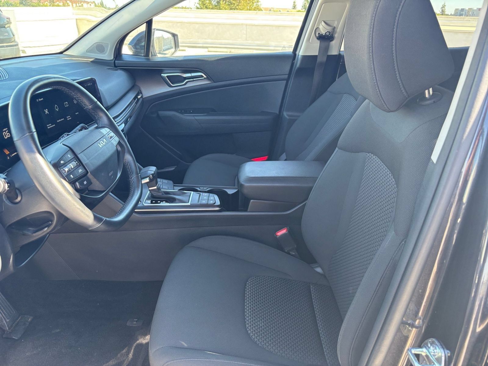Used 2026 Kia Sportage LX FWD image 27
