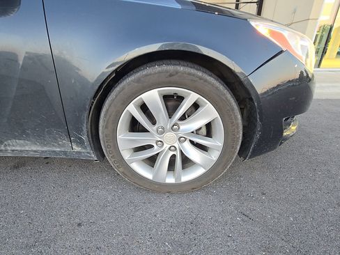 Used 2014 Buick Regal Premium FWD image 2